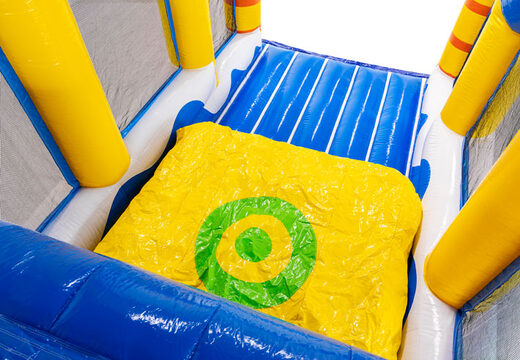 Coussin d'air pour sauter dans le module Base Jump du parcours du combattant